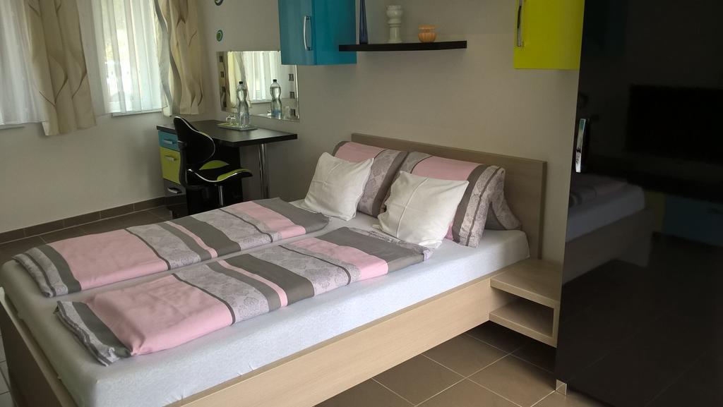Kazinczy Apartment Keşkemet Oda fotoğraf