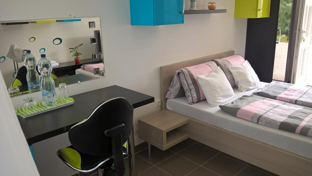 Kazinczy Apartment Keşkemet Oda fotoğraf